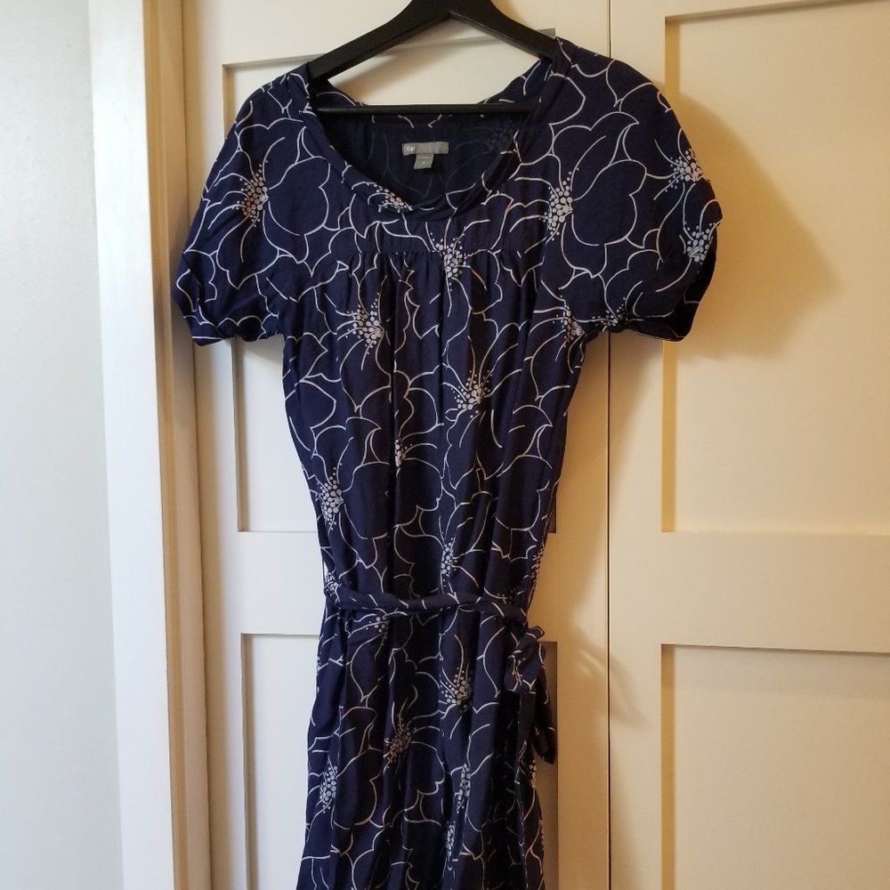 Gap navy floral dress